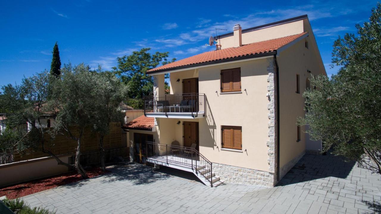 Apartments Villa Diamant With Pool & Whirlpool Cizici Exterior photo